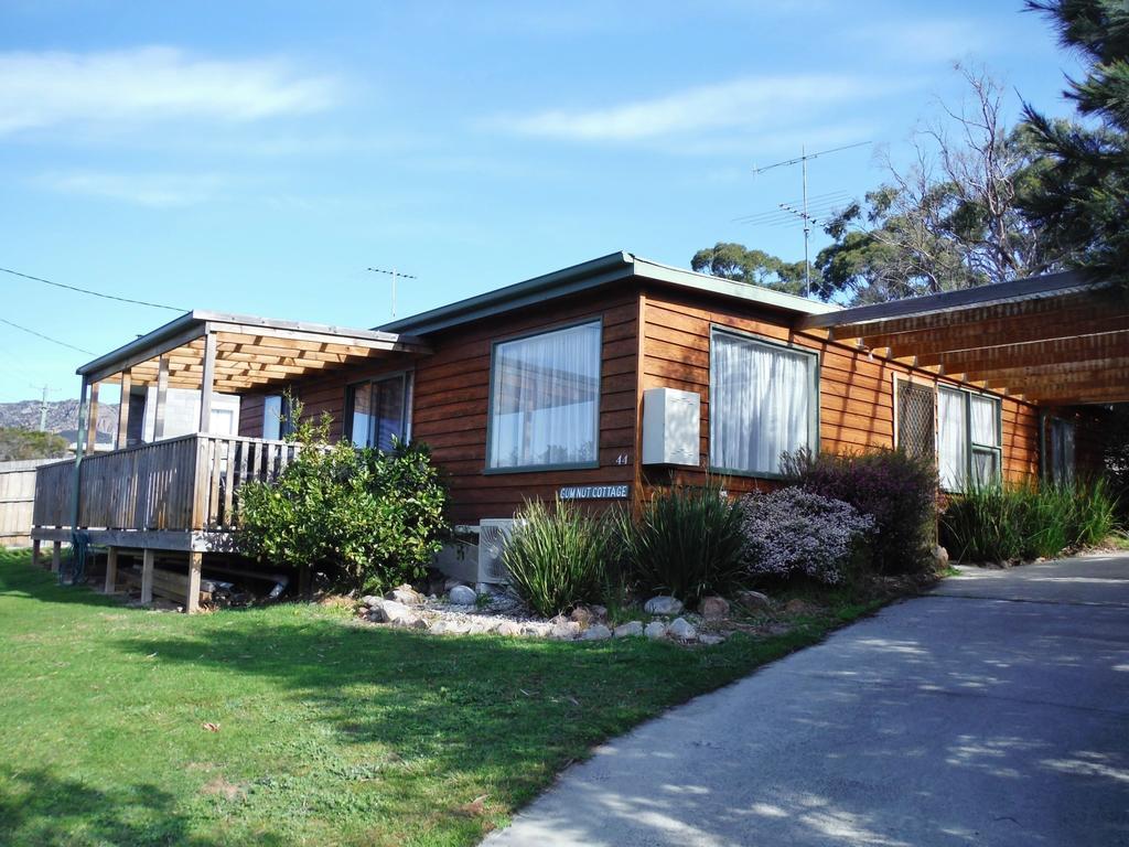 Gumnut Cottage Coles Bay Room photo